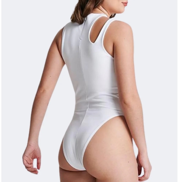 NWT Women's Nike Bodysuit - Picture 3 of 7